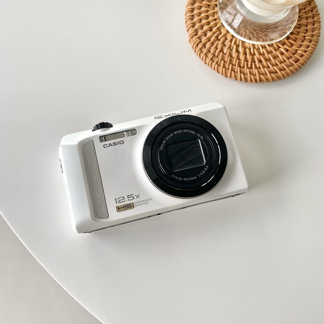 Casio Exilm ZR 200 HS